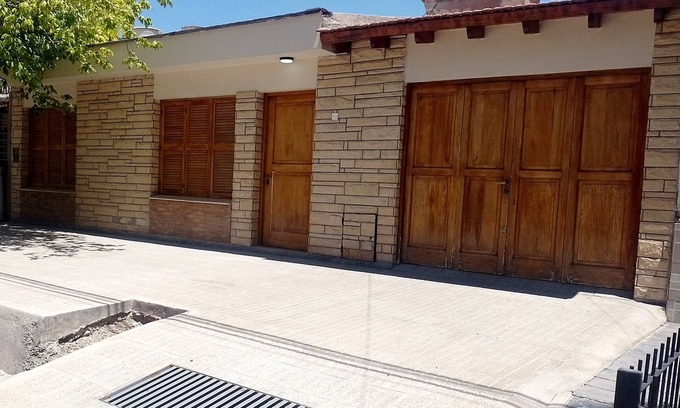 Las Heras Casa | 3-bedroom house, comfortable and well located, with WiFi, AC