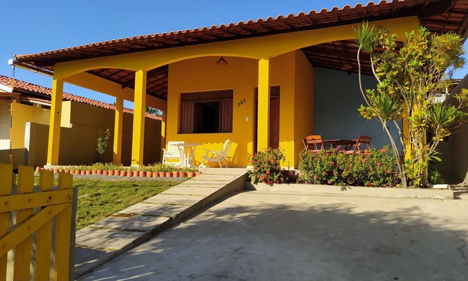 Sao Francisco Casa | Cómoda casa con balcón y barbacoa, avenida cerca del mar.