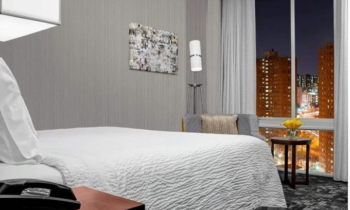 Upper East Side Hotel | Comfortable King Room Near Museum Mile & Central Park!