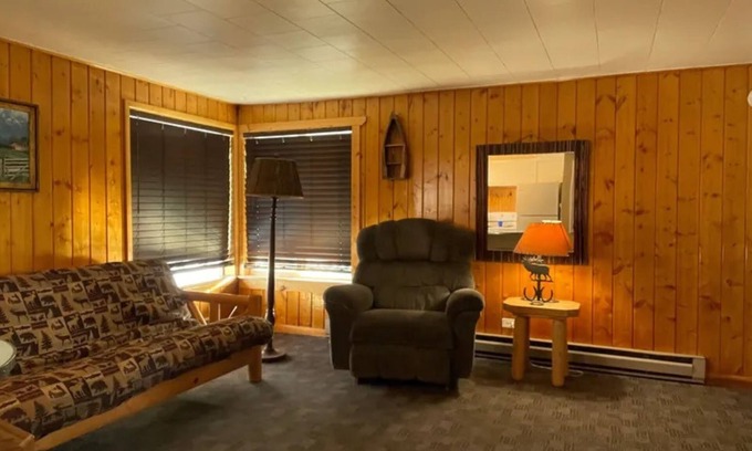 Wisdom Cabina | Comfortable lodging in the heart of the Big Hole Valley!