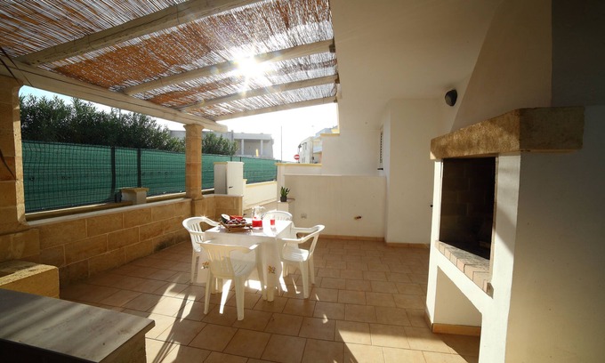 Torre Mozza Apartamento | Cómodo mini estudio 2 plazas con jardín 100 de la playa y del centro.