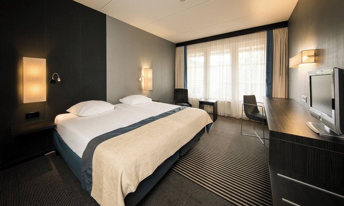 Bruggenmors Hotel | Comfortable Retreat w/ Terrace Near TwentseWelle Museum — Walk To Parks And Café