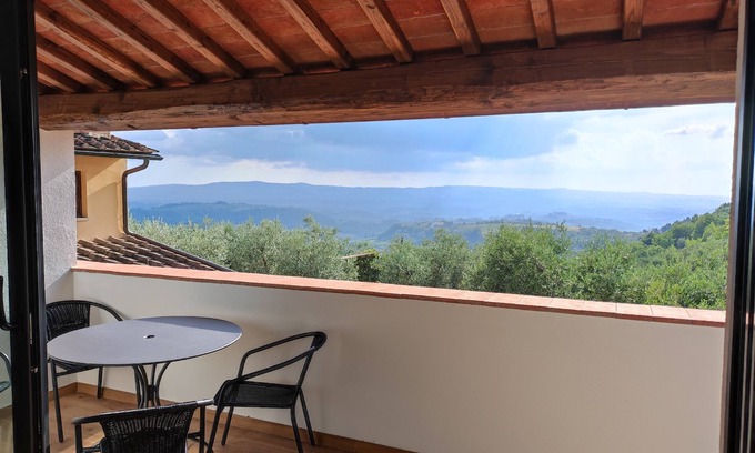 Magliano Apartamento | Comfortable studio apartment, terrace panoramic view of Chianti hills.