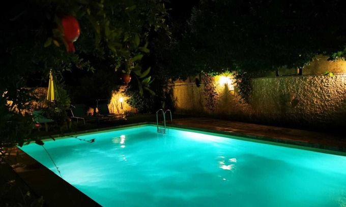 Aubagne Apartamento | Comfortable studio in villa with swimming pool