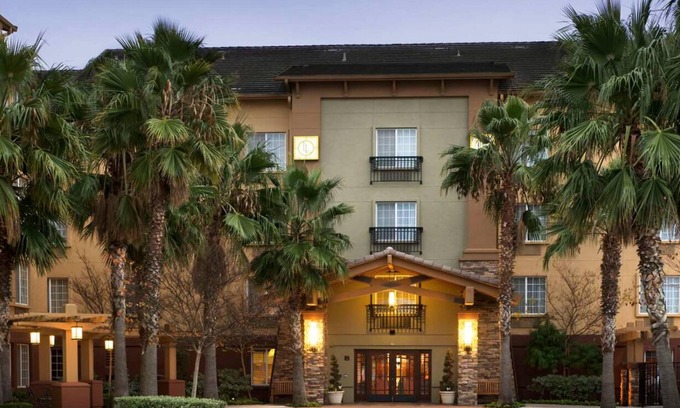 Milpitas Hotel | Comfortable Suite w/ breakfast Near Major Silicon Valley Attractions