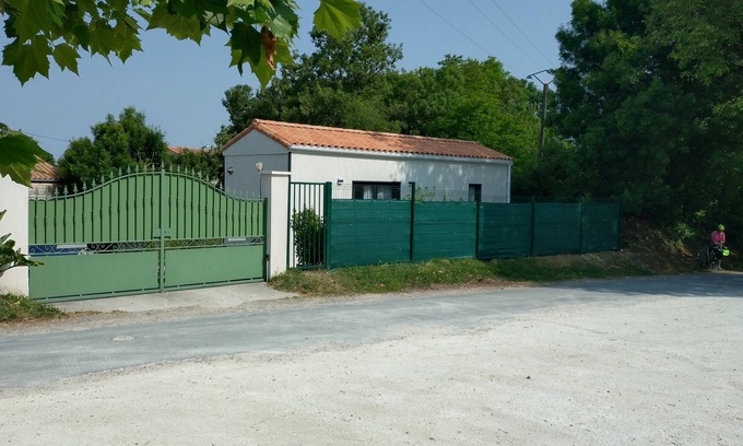 Sainte-Soulle Apartamento | Comfortable wood-frame studio for 2 people 15 mins from La Rochelle