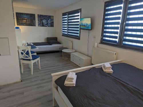 Asten Apartamento | Comfortable Worker Studio - Free Parking