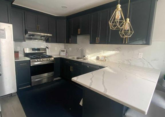 South Philadelphia Apartamento | Comfortably Sleeps up to 14 - High Speed Wifi
