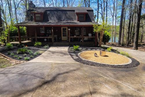Townville Casa | Comforting Cabin