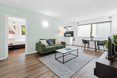 Parkville Apartamento | Comfy 1-Bed Unit with Balcony and Parking