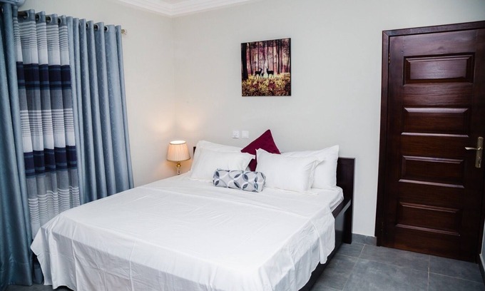 Bouvet Island Apartamento | Comfy 2 bedrooms w/free Wi-Fi (East Airport)