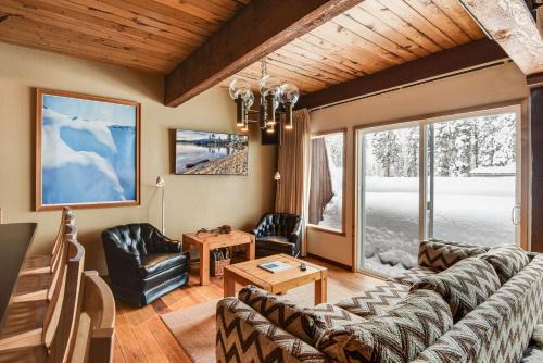 Olympic Valley Casa | Comfy Alpine Meadows Endless fun