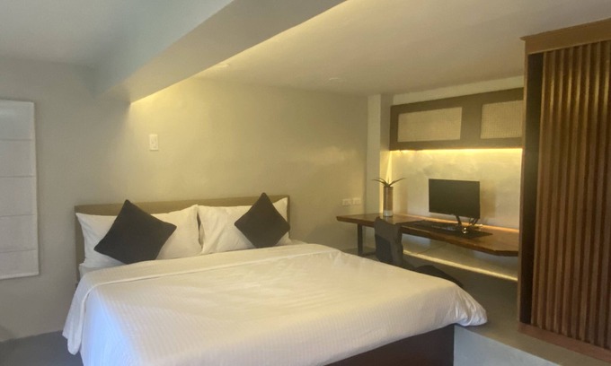 Tagaytay Cabina | Comfy and homey suite with kitchen and gazebos