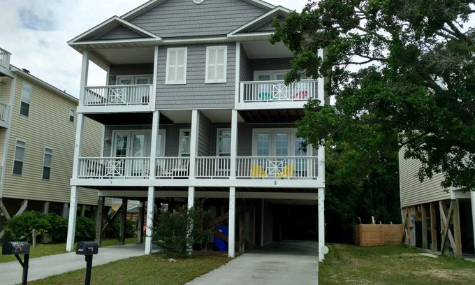 Wilmington Beach Casa | Dúplex de 4 baños / 3 baños completos