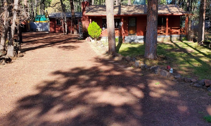 Pinetop-Lakeside Casa | Comfy Cozy Forest Home/ Rainbow Lake Neighborhood