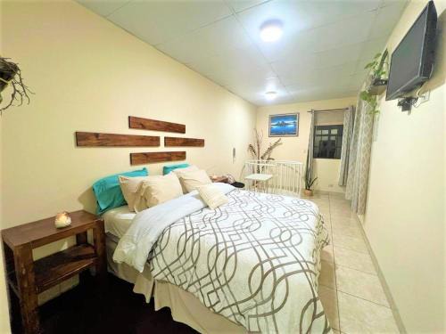 Chimaltenango Apartamento | COMFY. Full internet, kitchen, washer and dryer, Netflix