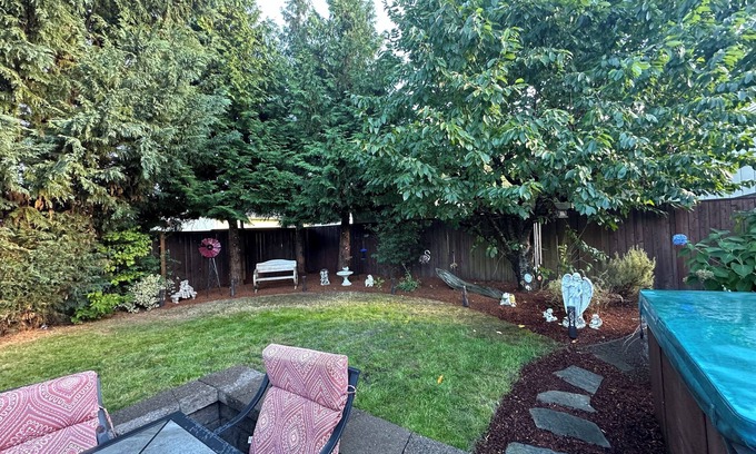 Carlton Casa | Comfy Home in the heart of wine country. Walk to wine tasting, Pet Friendly.