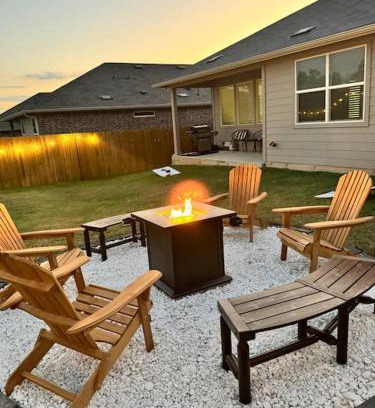 McNeil Casa | Comfy Home mins from Downtown, UT, Domain & Rodeo