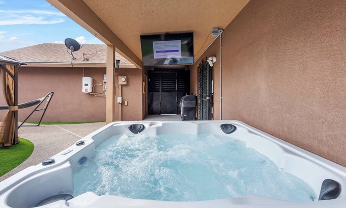 Albuquerque Casa | Comfy Home w/ Hot Tub and more! Home in Albuquerque, NM