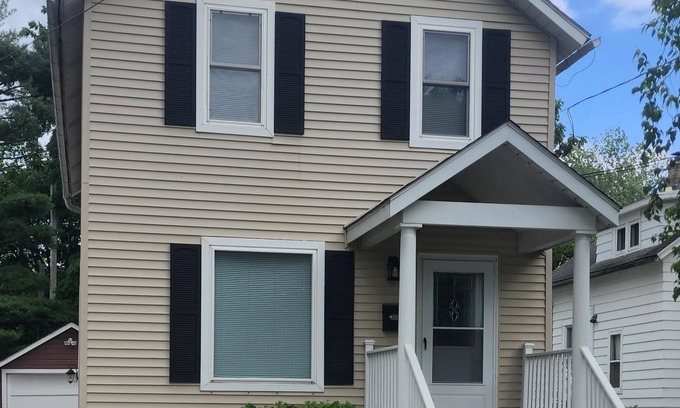 Kenosha Casa | Comfy House near Lake Michigan