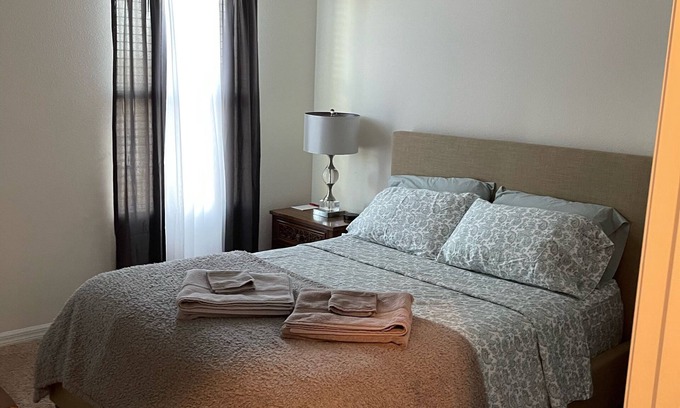 Haines City Casa | Comfy house private bedroom share bathroom