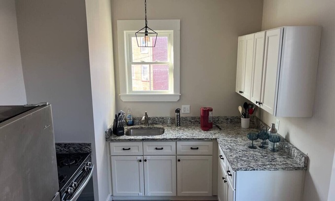 Beverly Apartamento | Comfy King Beds~5 min to Salem