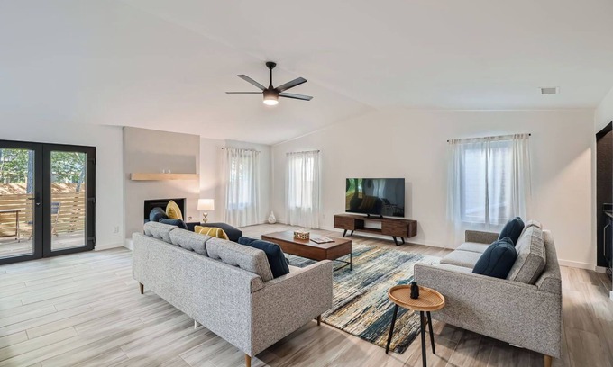 Milwood Casa | Comfy Modern Boho Retreat in Austin close to Domain & Tech offices