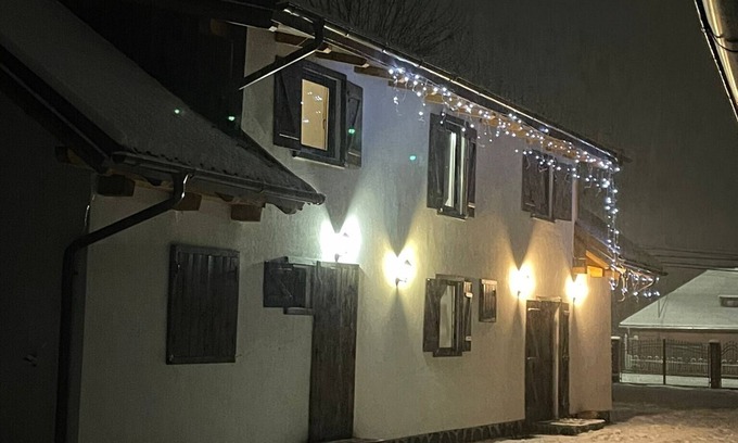 Borsa Cabina | Comfy Nature retreat in the Carpathian Mountains - Edelweiss Cabin