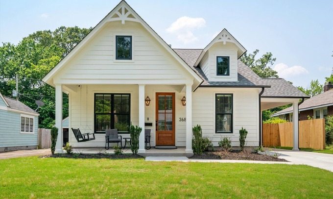 East Memphis Casa | Comfy New Home Blocks from the University of Memphis!