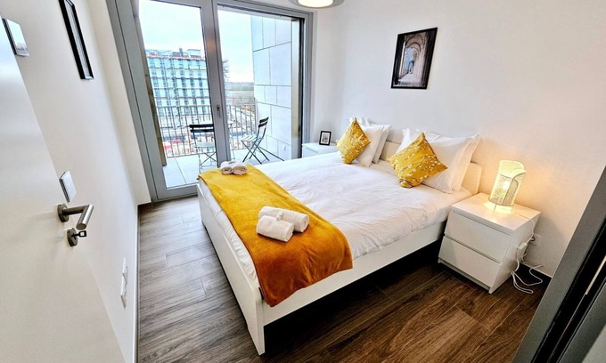 Gasperich Apartamento | Comfy one bedroom with parking&balcony