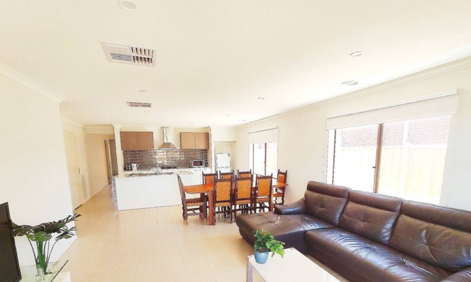 Werribee Casa | Cómoda casa tranquila de 5 dormitorios, a 6 minutos del centro de la ciudad, cerca del zoológico de Werribee y el jardín de rosas VIC