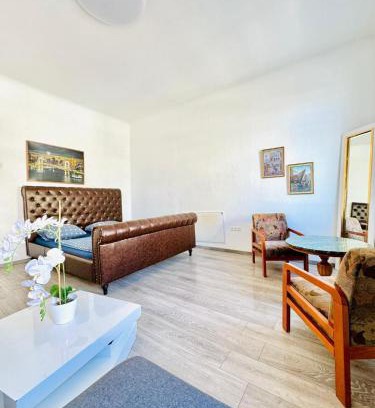 Grinzing Apartamento | Comfy Studio Apt for up to 3P, 10Min to FAC Platz