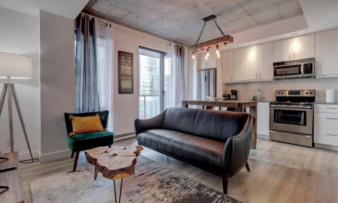 Cite Multimedia Apartamento | comfy studio in Old Port Montreal