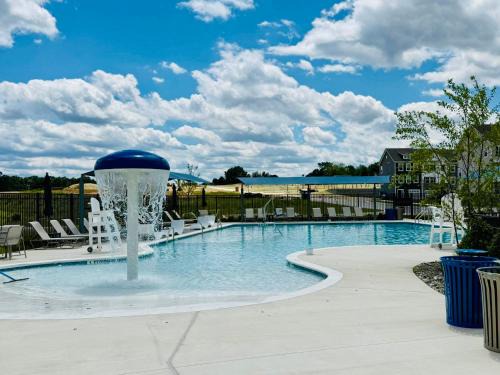 Rossville Casa | Comfy Suite, Steps to Food & Fun and Pool