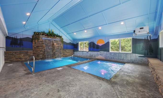 Sevierville Cabina | Coming June 2025! Game Point Getaway! Loaded with fun and sleeps 26!