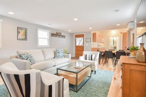 Provincetown Casa | Commercial St Private Patio Dog Welcome