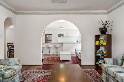 Mile End Casa | Common Occurrence - Perfectly Positioned in Mile End