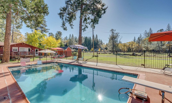 Apple Hill Cabaña | Community Pool & On-Site Farm: Placerville Cottage