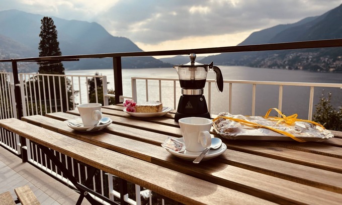 Pognana Lario Apartamento | Como Lake Paradise charming flat in prime location with breathtaking views