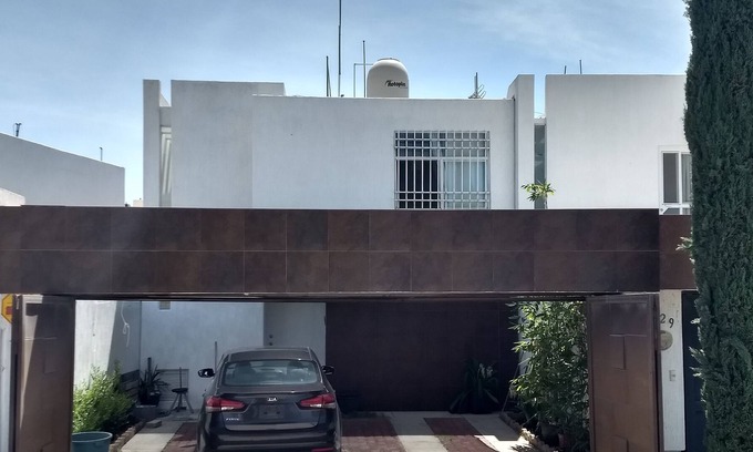 San Luis Potosi Casa | Comoda casa residencial cerca de Zona Industrial. SLP, BMW, GM