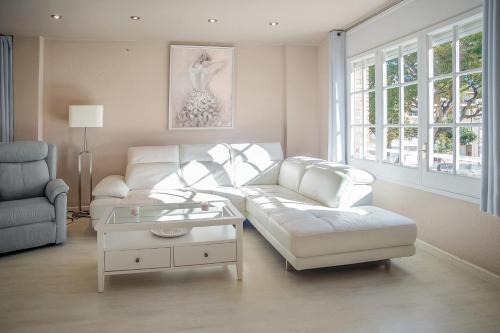Viladecans Casa | Comodidad y estilo en Gava near the beach 10 minutes