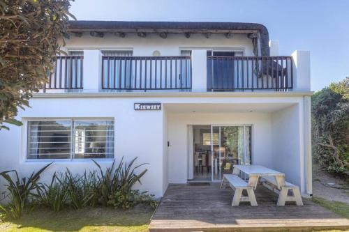 Cape Saint Francis Casa | Compact & Comfortable in the Cape St Francis Resort