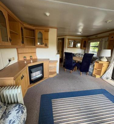 Tudenham Otro | Compact Holiday Home