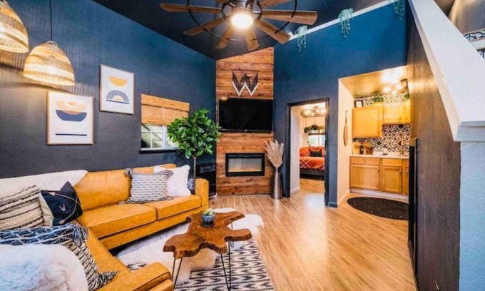 Sierra Village Casa | Compass EAST! A Boho Bungalow Fast Wi-Fi A/C