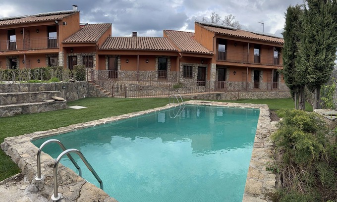 Higuera de las Duenas Casa | Complejo Rural del Tiétar (21 Habitaciones)