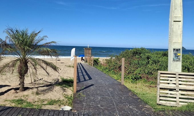 South Region Apartamento | COMPLETE APARTMENT /100METERS FROM THE BEACH/ 19 MINUTES FROM BETO CARREIRO