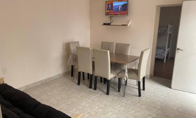 Comuna 12 Apartamento | Departamento completo de 3 ambientes PB.