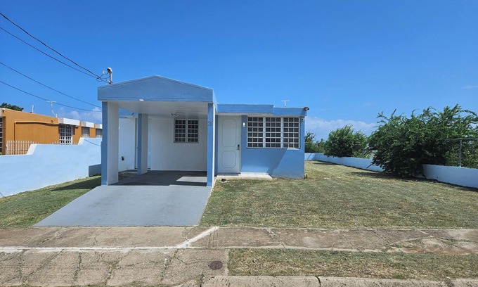Guayama Casa | Complete Remodel House quite 2 minutes from beach Urbanizacion Vista del Sol.