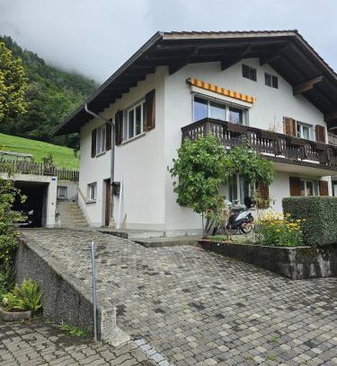 Goldswil Apartamento | Completely refurbished comfortable apartment