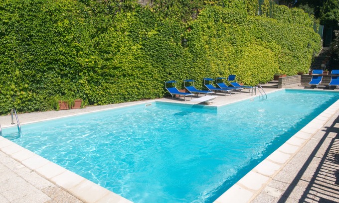 Lake Bracciano Villa | Grande villa, vistas al lago, piscina privada, y playa privada cerca de Roma